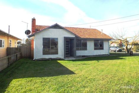 Property photo of 46 Wattle Avenue Wendouree VIC 3355