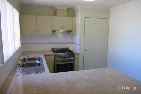 Property photo of 2 Shae Crescent Drouin VIC 3818