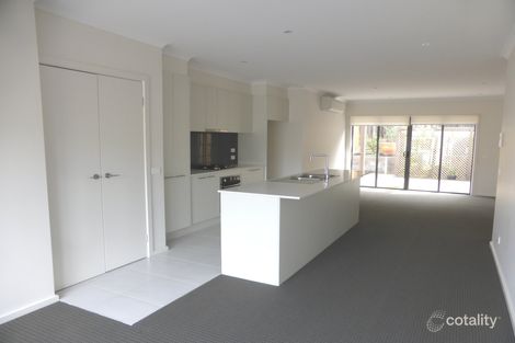 Property photo of 10 Yellow Gum Crescent Mooroolbark VIC 3138