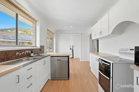 Property photo of 44 Chandos Drive Berriedale TAS 7011