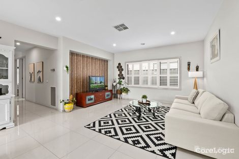 Property photo of 6 Barter Crescent Cranbourne East VIC 3977