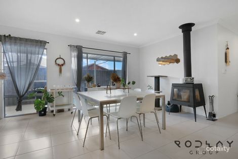 Property photo of 68 Tourmaline Boulevard Byford WA 6122