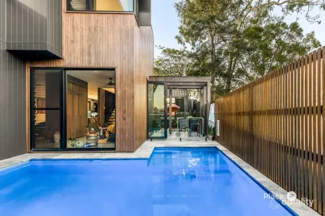 Property photo of 197 Ferguson Road Seven Hills QLD 4170