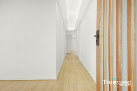 Property photo of 33 Bear Street Tarneit VIC 3029