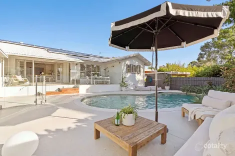 9 Bauer St, Southport, QLD 4215