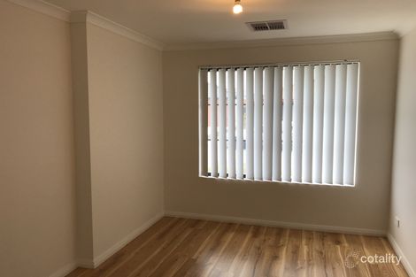 Property photo of 8 Bauxite Road Treeby WA 6164