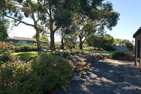 Property photo of 16 Oliver Court Mount Barker SA 5251