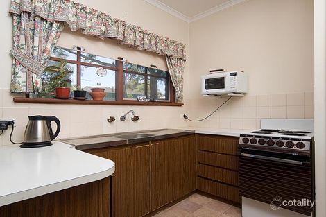 Property photo of 16 Oliver Court Mount Barker SA 5251