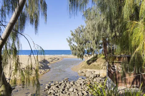 Property photo of 8 Coochin Street Dicky Beach QLD 4551