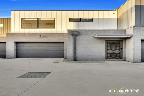 Property photo of 2/12 Kulana Lane Tarneit VIC 3029