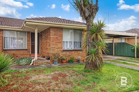 Property photo of 1/34 Marie Crescent Wendouree VIC 3355