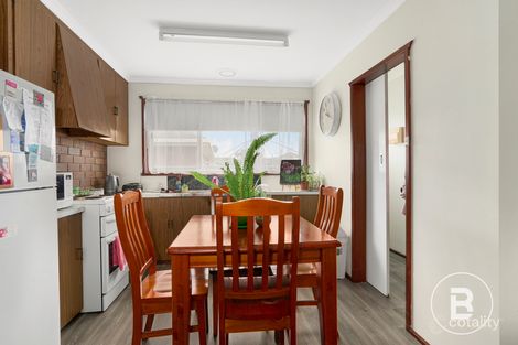 Property photo of 1/34 Marie Crescent Wendouree VIC 3355