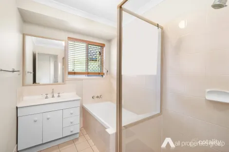 Property photo of 10 Jobson Place Crestmead QLD 4132