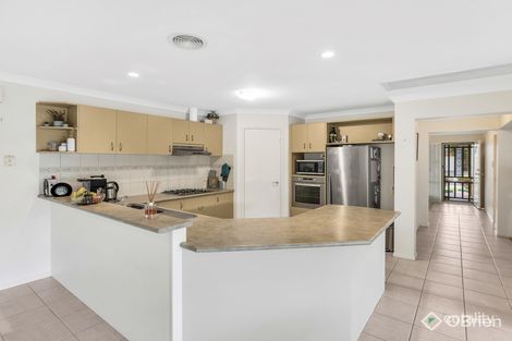 Property photo of 11 Yankos Drive Werribee VIC 3030