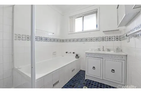 Property photo of 54 Fenton Crescent Minto NSW 2566