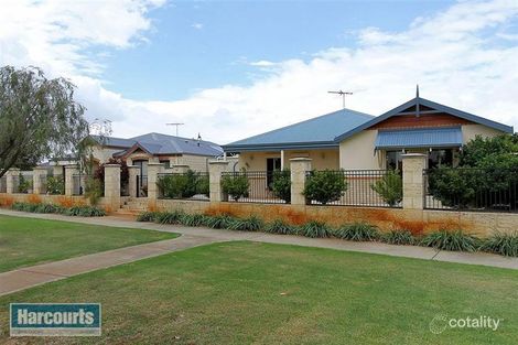 Property photo of 11 Village Lane Success WA 6164