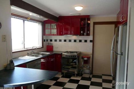 Property photo of 15 Talgarno Court Thurgoona NSW 2640