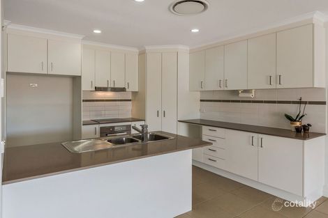 Property photo of 18 Hillside Circuit Chermside West QLD 4032