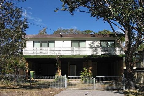 1 Government Rd, Summerland Point, NSW 2259