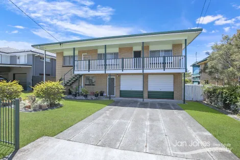 Property photo of 30 Alkooie Avenue Clontarf QLD 4019