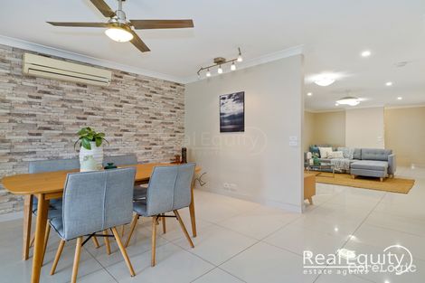 Property photo of 19 Gunners Mews Holsworthy NSW 2173