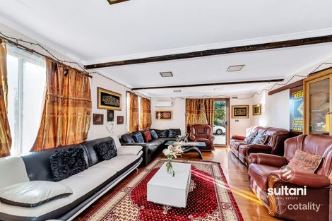 Property photo of 1 Peach Court Doveton VIC 3177