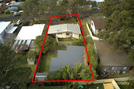 Property photo of 71 Winbin Crescent Gwandalan NSW 2259