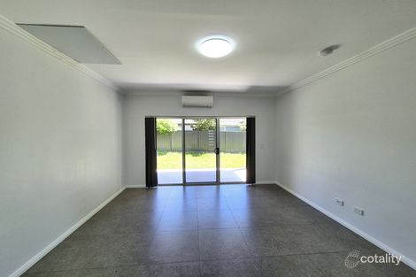 Property photo of 8/30-32 Third Avenue Macquarie Fields NSW 2564