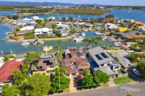 64 O'Grady Dr, Paradise Point, QLD 4216