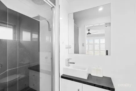Property photo of 19 Coatbridge Court Beaconsfield QLD 4740