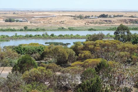 Property photo of 11 Murray Drive Riverglades SA 5253