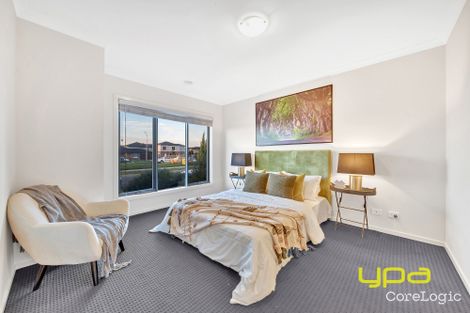 Property photo of 26 Chambers Crescent Cranbourne North VIC 3977