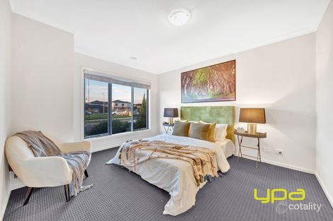 Property photo of 26 Chambers Crescent Cranbourne North VIC 3977