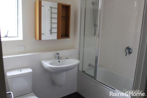 Property photo of 4/33 Clarence Road Indooroopilly QLD 4068