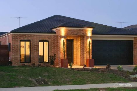 26 Meadowlands Way, Berwick, VIC 3806