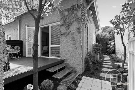 2/48 Tennyson St, Elwood, VIC 3184