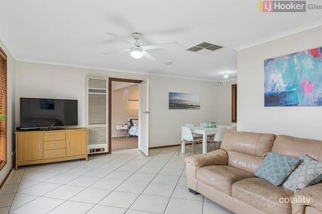 Property photo of 16 Victoria Avenue Woodcroft SA 5162