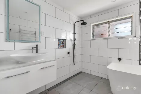Property photo of 1 Craigmore Street The Gap QLD 4061