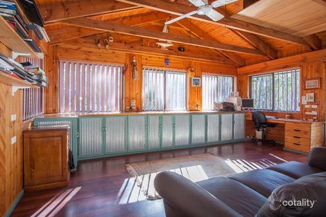 Property photo of 42 Crombie Road Macedon VIC 3440