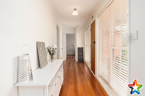 Property photo of 13 Geoffrey Drive Kilsyth VIC 3137