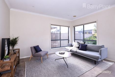 Property photo of 18 Balyang Way Craigieburn VIC 3064