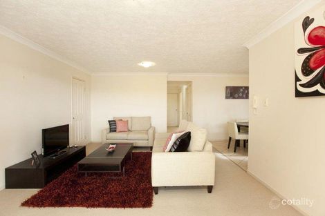 Property photo of 2/18 Dorinda Street Greenslopes QLD 4120