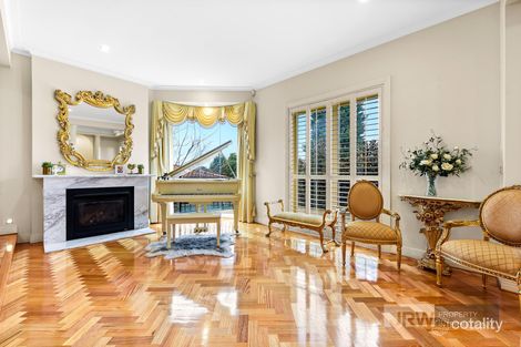 Property photo of 32 Candlebark Quadrant Rowville VIC 3178