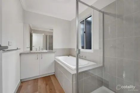 Property photo of 24 Tom Roberts Parade Point Cook VIC 3030