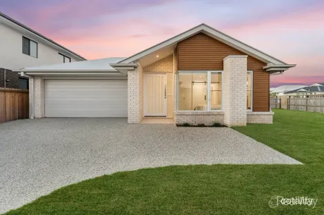 61 Belvedere Dr, Spring Mountain, QLD 4300