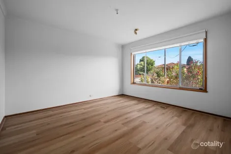 Property photo of 33 Melaleuca Drive Thomastown VIC 3074