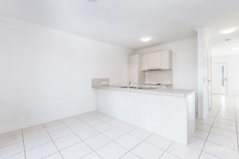 Property photo of 4 Napier Circuit Silkstone QLD 4304