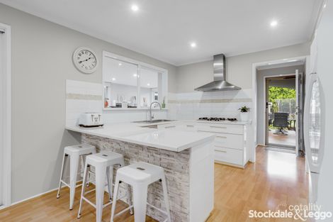 Property photo of 18 Dunbarton Drive Pakenham VIC 3810