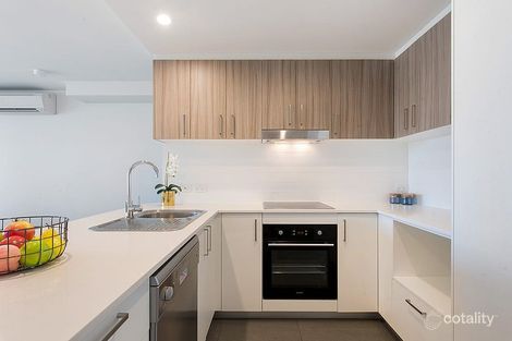 Property photo of 1/15 Besham Parade Wynnum QLD 4178