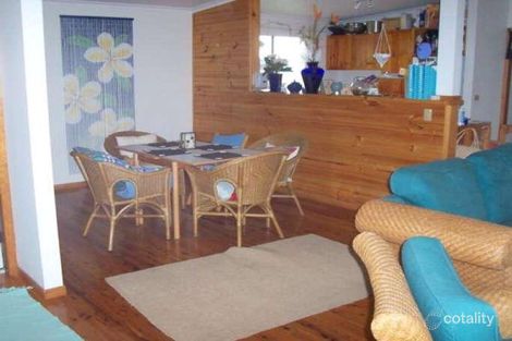 Property photo of 10 Pine Crescent Sandy Beach NSW 2456